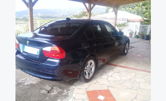 BMW E90 318I 143cv 90 000km revision à jour