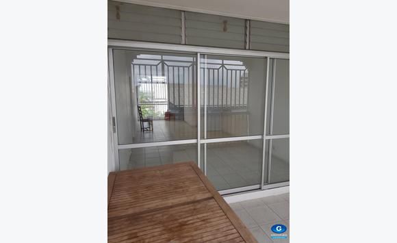 Un Appartement De Type 4 / Lauriscique...