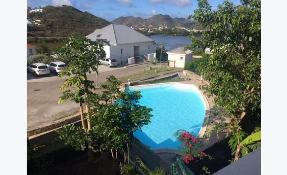 Maison mitoyenne en duplex - Friar's bay