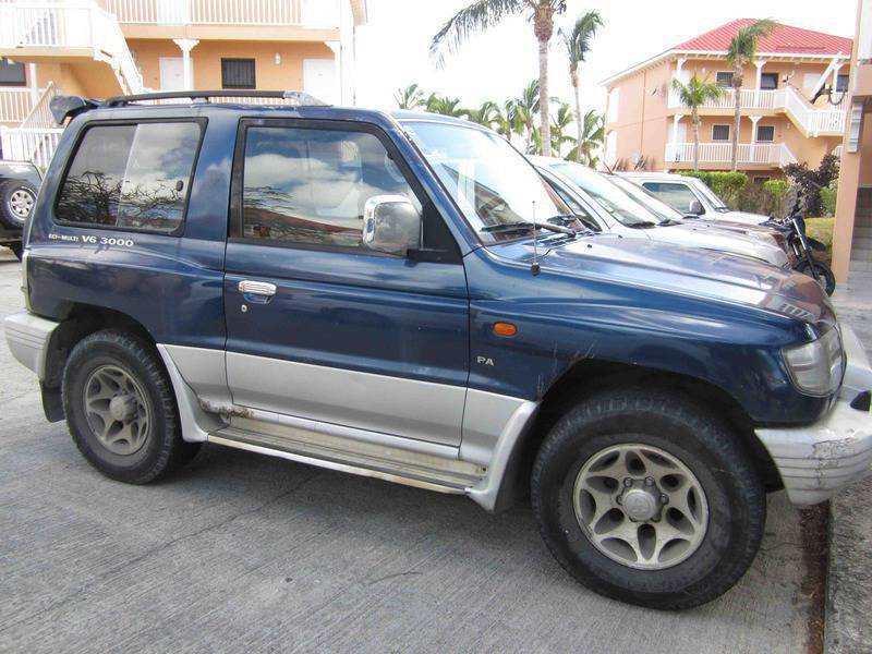 4x4 mitsubishi pajero v6 3000 automatique essenc Voitures Saint