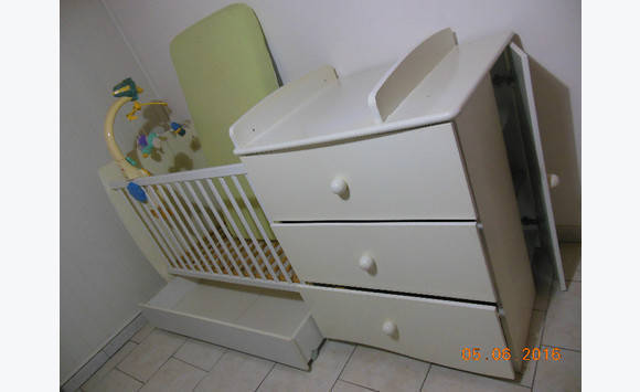 Berceau Evolutif Avec Commode Marque Sauthon Easy Puericulture Equipement Bebe Martinique Cyphoma