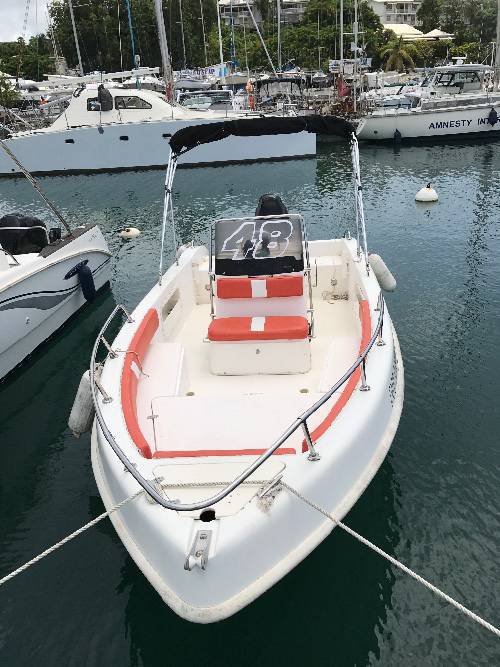Bateau 20" Bateaux à moteur Guadeloupe • Cyphoma