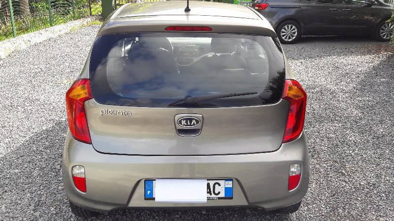 kia picanto - voitures saint-martin • cyphoma