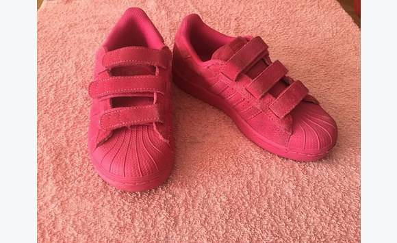 Basket Adidas Superstar taille 32 Basket Adidas Superstar taille 32