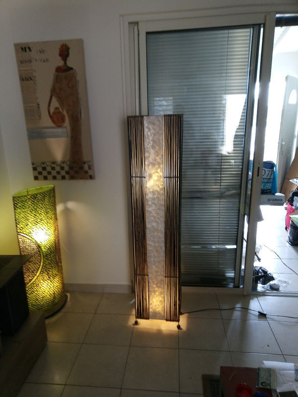 Lampe De Salon Lighting Saint Martin Cyphoma Pour bien choisir sa lampe de salon, faisons le point sur les types de luminaires à favoriser, les tendances et les associations qui marchent pour mettre le salon en lumière. lampe de salon lighting saint martin