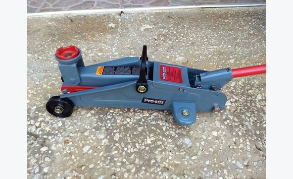 Pro Lift Hydraulic Floor Jack 2 Ton