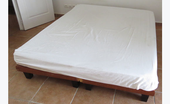 teugels Veel gevaarlijke situaties Elk jaar Bed (mattress & box spring) 160 x 200 or / and 140 x 200 - Furniture and  Decoration Saint Martin • Cyphoma