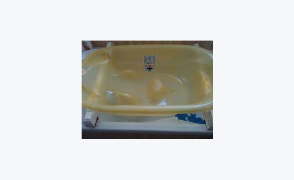 Baignoire Jaune Tex Puericulture Equipement Bebe Martinique Cyphoma