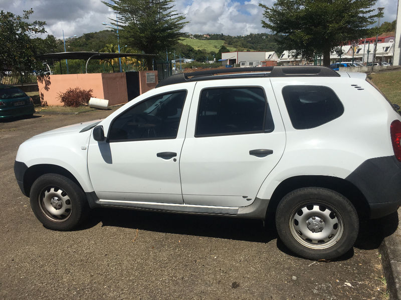 Dacia duster Voitures Martinique • Cyphoma