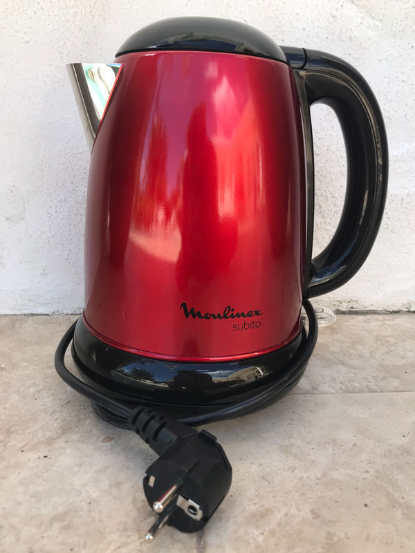 red kettle for sale