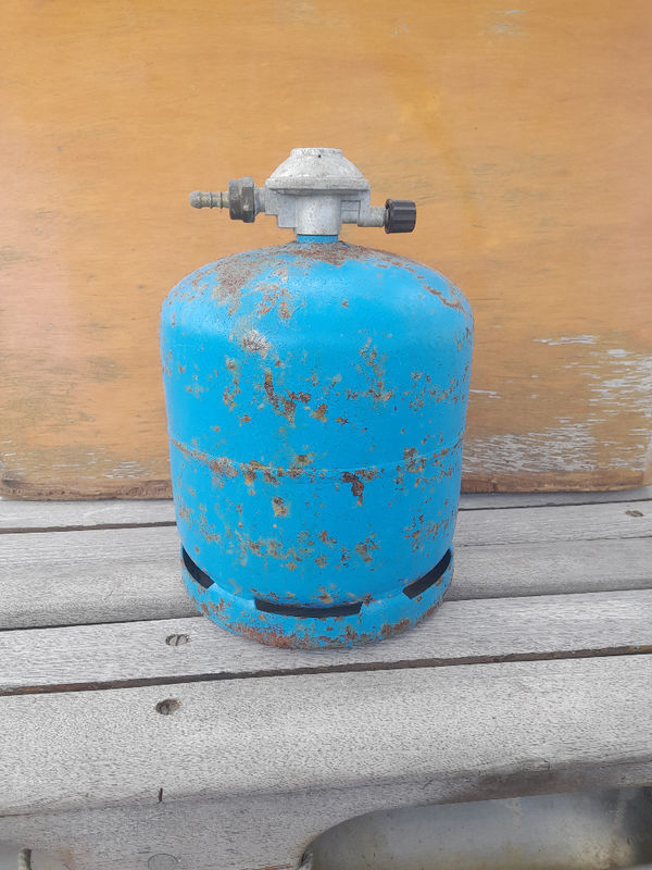 Bouteille de gaz camping gaz de 3 kg de gaz - Accessoires - Accastillage  Saint-Martin • Cyphoma